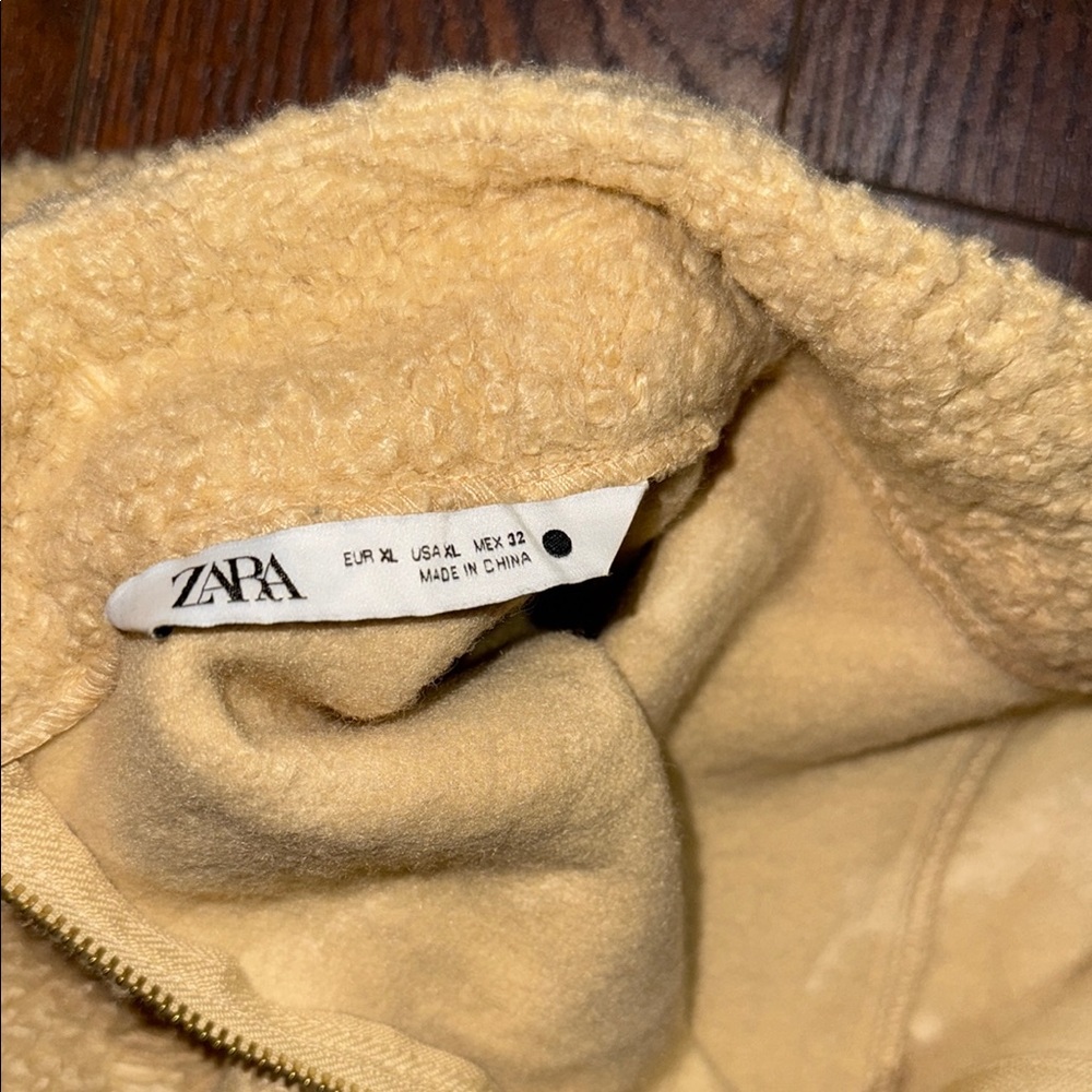 𝐙𝐀𝐑𝐀 Fleece•••Size XL - Picture 8 of 14